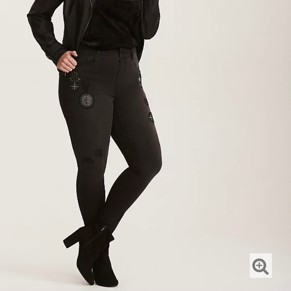 PREMIUM STRETCH ULTRA SKINNY JEAN PATCHE